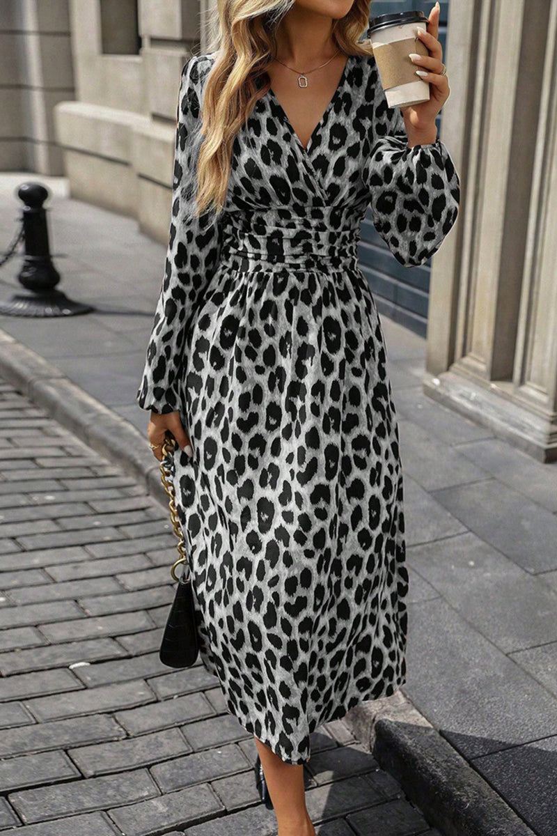 Chic Leopard Print Midi Dress