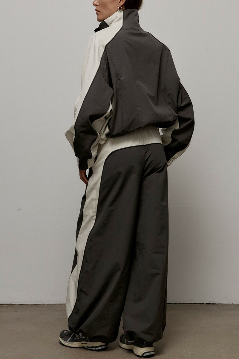 Stylish Activewear Set with Jacket and Pants