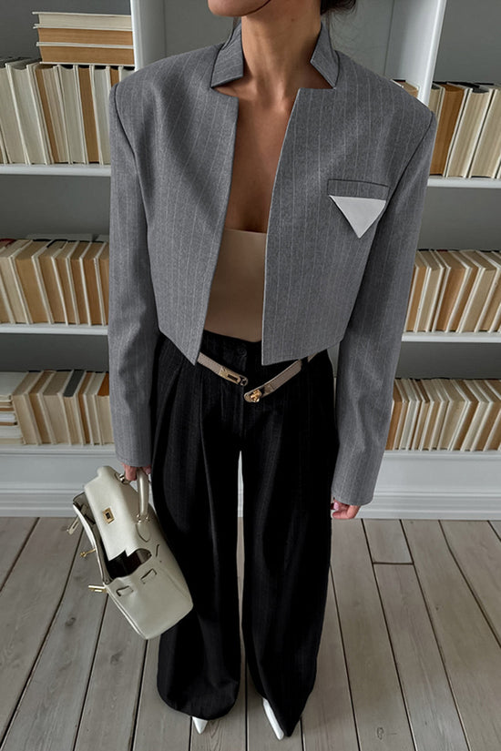 Chic Cropped Blazer with Pocket Detail