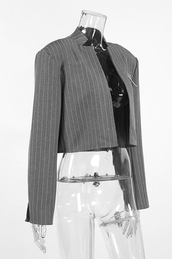 Chic Cropped Blazer with Pocket Detail