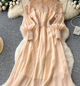 Elegant Lace Detail Casual Dress