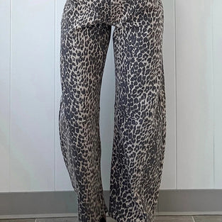 Stylish Leopard Print Straight Jeans