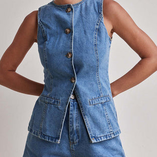 Chic Buttoned Sleeveless Shorts Set