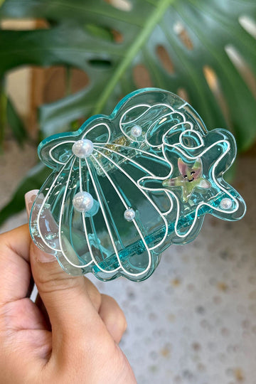 LIGHT GREEN
