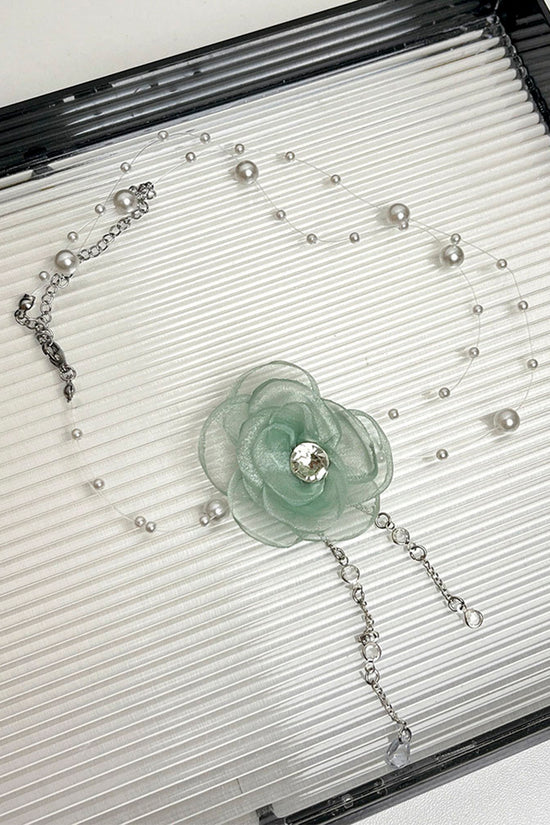Elegant Floral Pendant Necklace