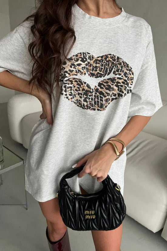 Chic Leopard Print T-Shirt