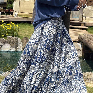 Elegant Patterned Midi Skirt