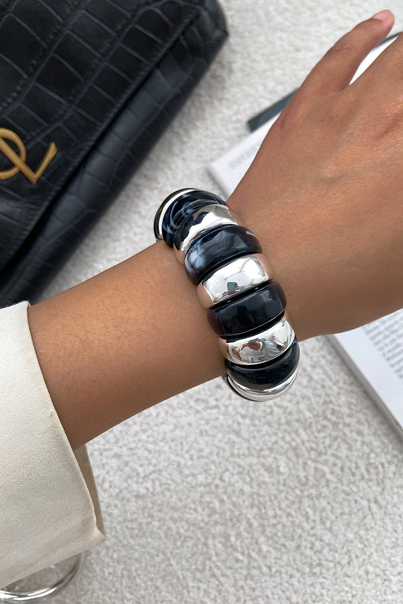 Sleek Polished Bangle Bracelet