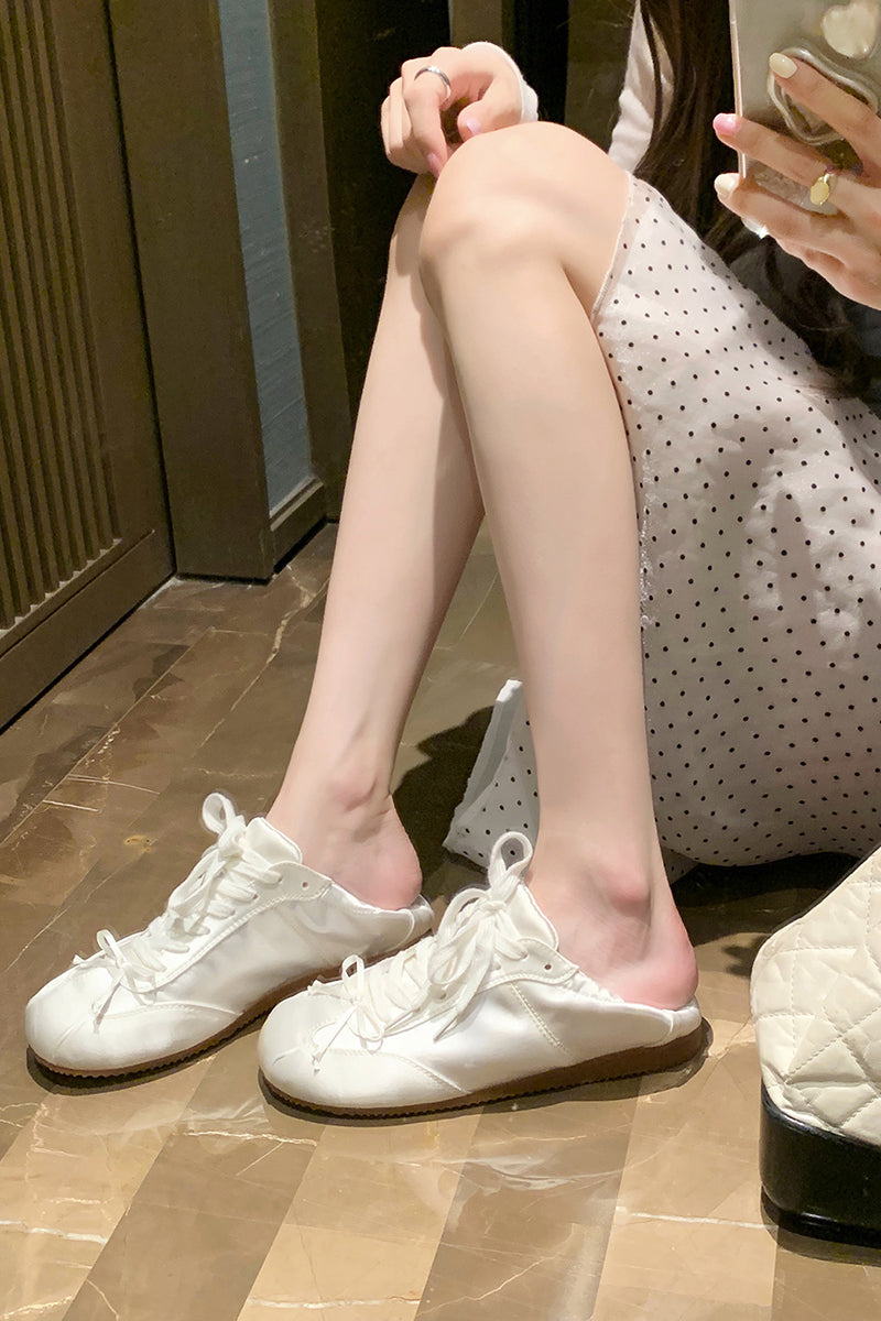 Sleek Lace-Up Casual Sneakers