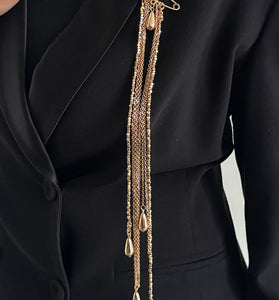 Elegant Pin Brooch with Chain Detail