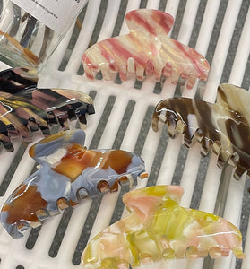 Stylish Hair Claw Clip