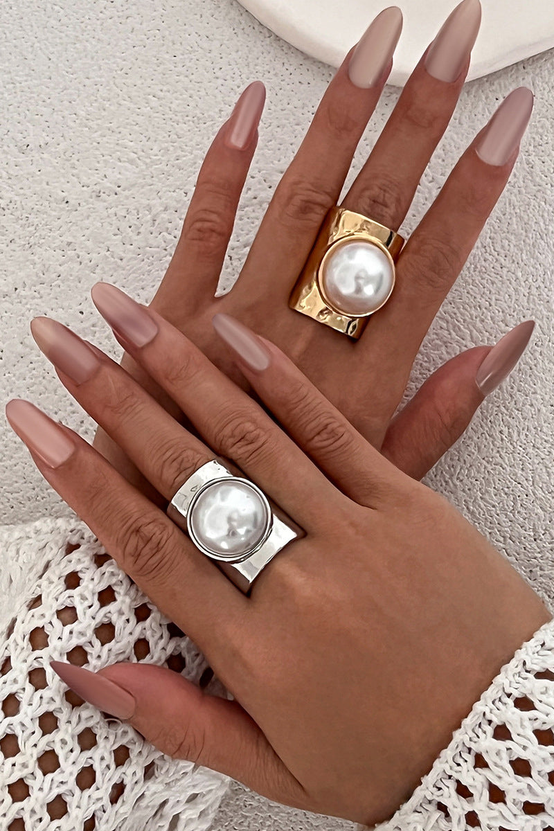 Sculpted Pearl Statement Ring
