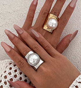 Sculpted Pearl Statement Ring
