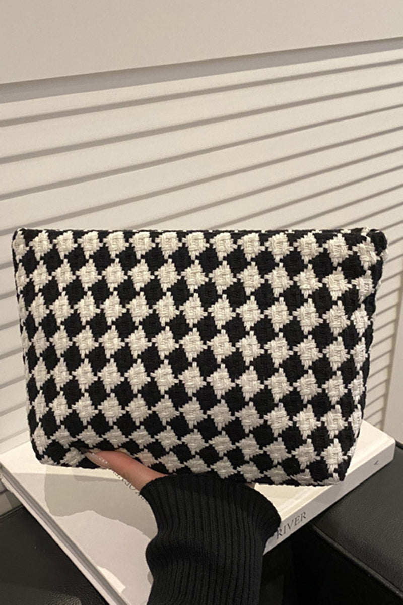 Geometric Pattern Clutch Bag