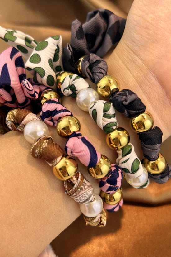 Elegant Bow and Bead Bracelet