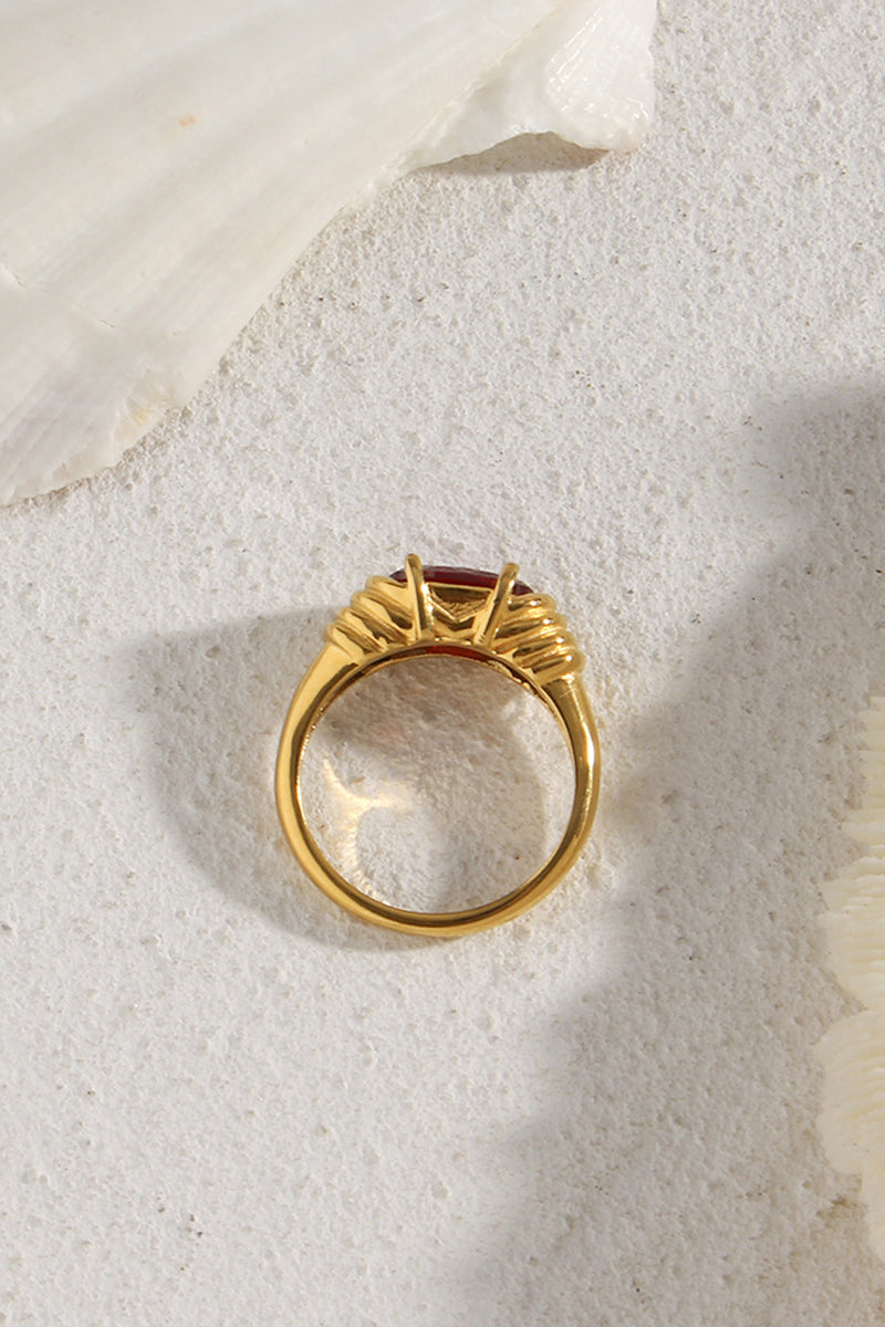 Elegant Twist Oval Statement Ring