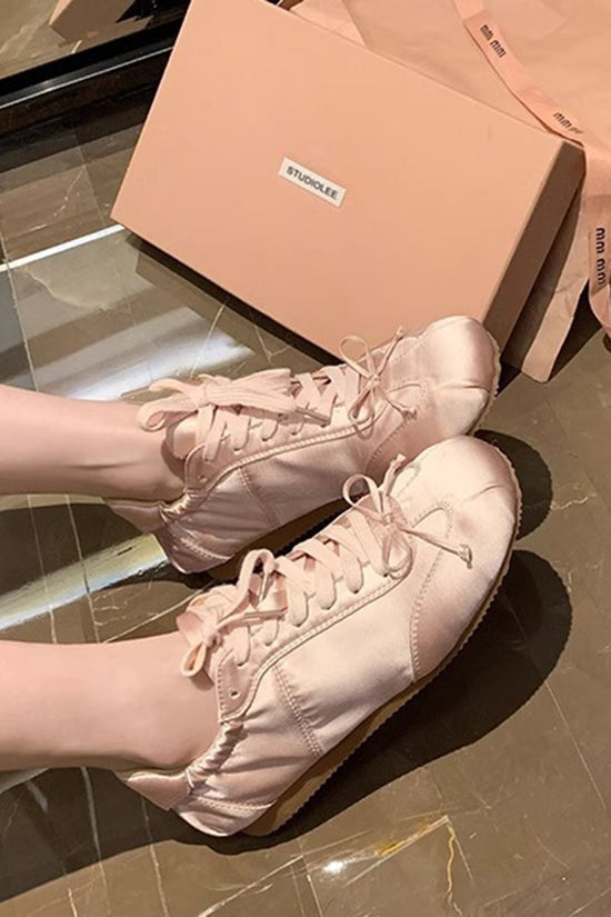 Sleek Lace-Up Casual Sneakers