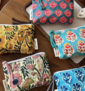 Floral Print Zipper Pouch
