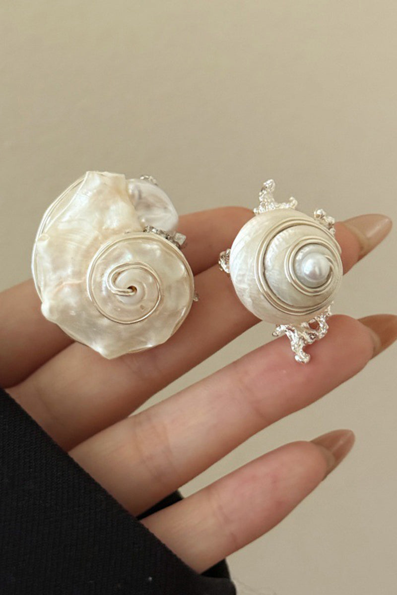 Elegant Spiral Seashell Ring