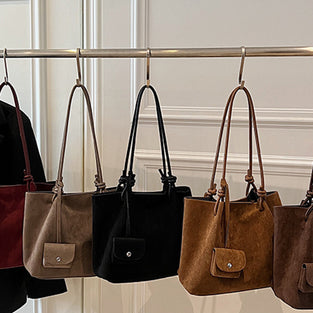 Elegant Tote with Stylish Handle Knots