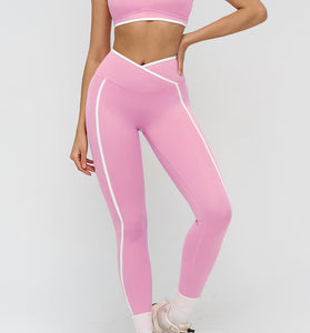 Dynamic Workout Set with Contrast Trim