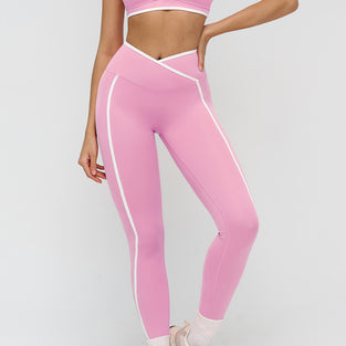 Dynamic Workout Set with Contrast Trim