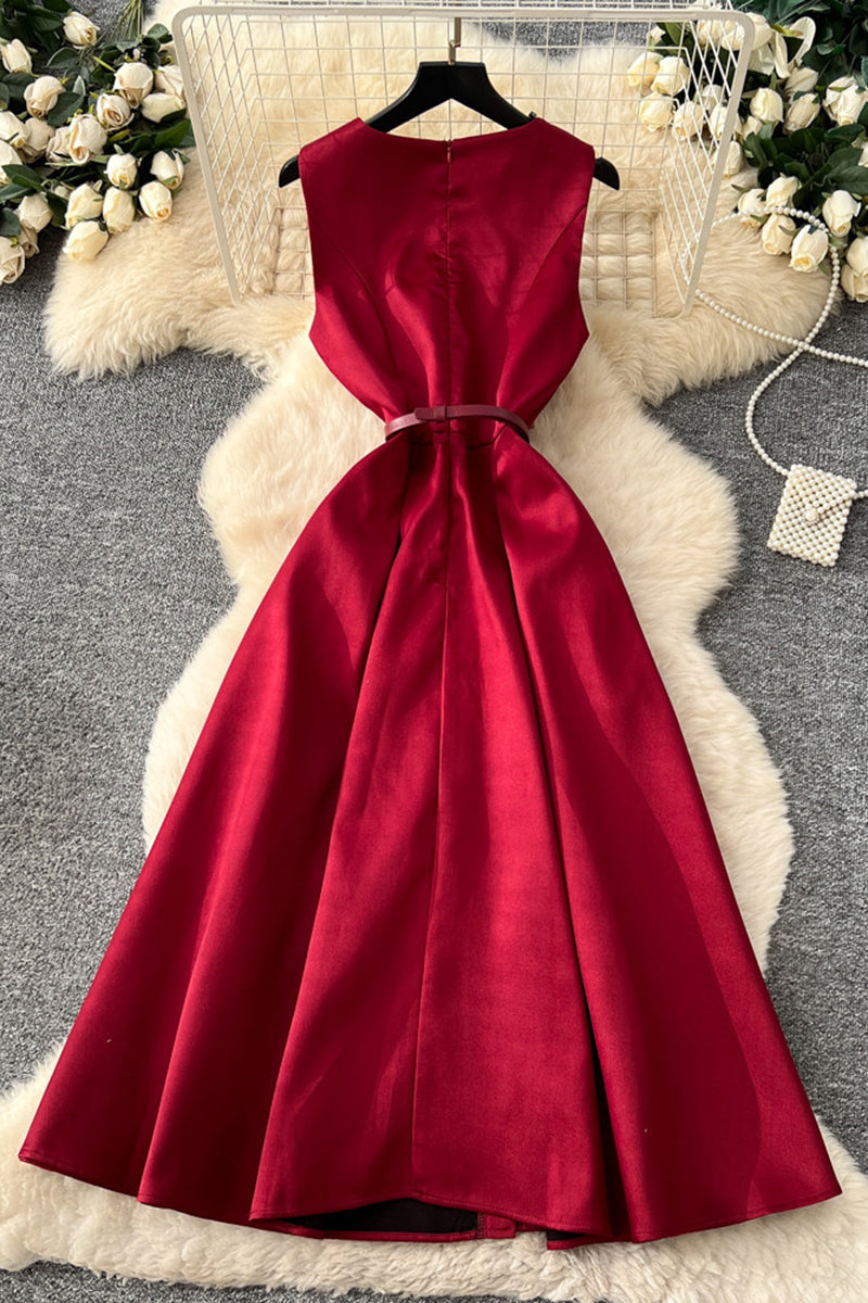 Elegant Sleeveless Button-Up Midi Dress