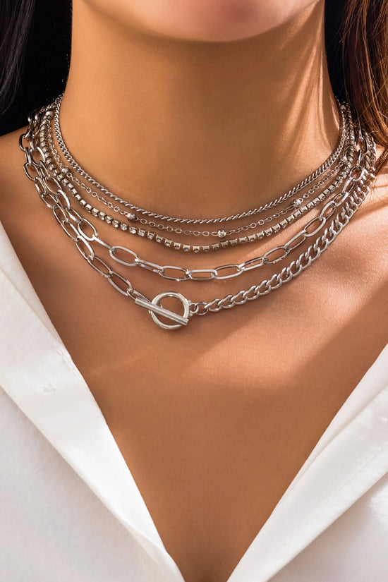 Elegant Chain and Crystal Necklace