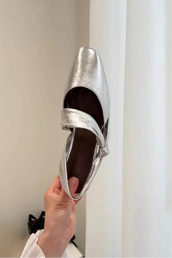 Elegant Knot-Tie Ballet Flats