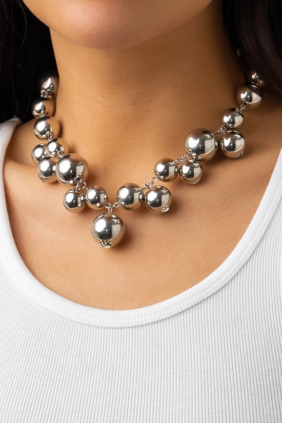 Elegant Pearl Statement Necklace