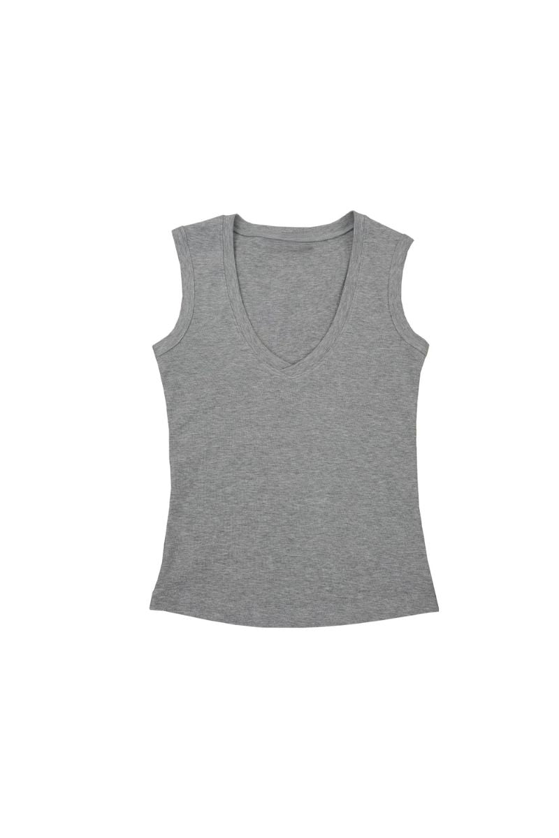 Scoop Neck Sleeveless Fitted Top