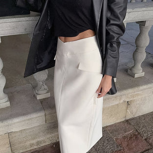 Chic Midi Skirt with Elegant Style