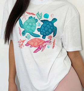 Sea Turtle Graphic T-Shirt