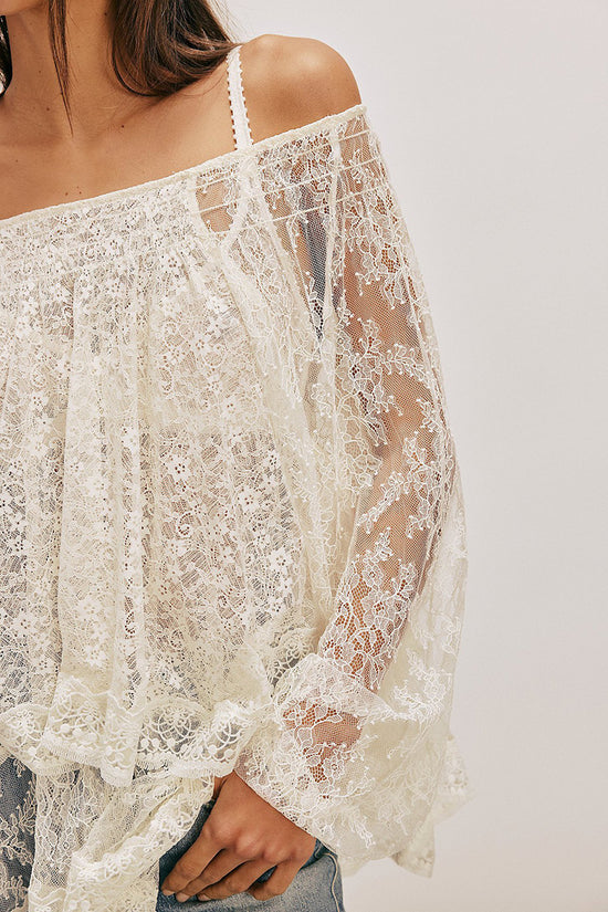 Off-Shoulder Layer Lace Top