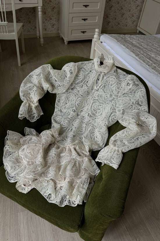 Elegant Lace Skirt Set