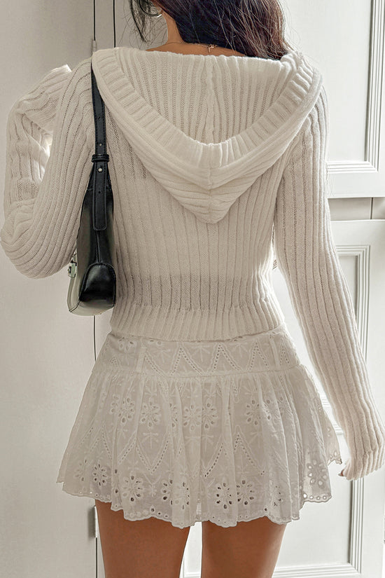 Cable Knit V-Neck Cropped Sweater