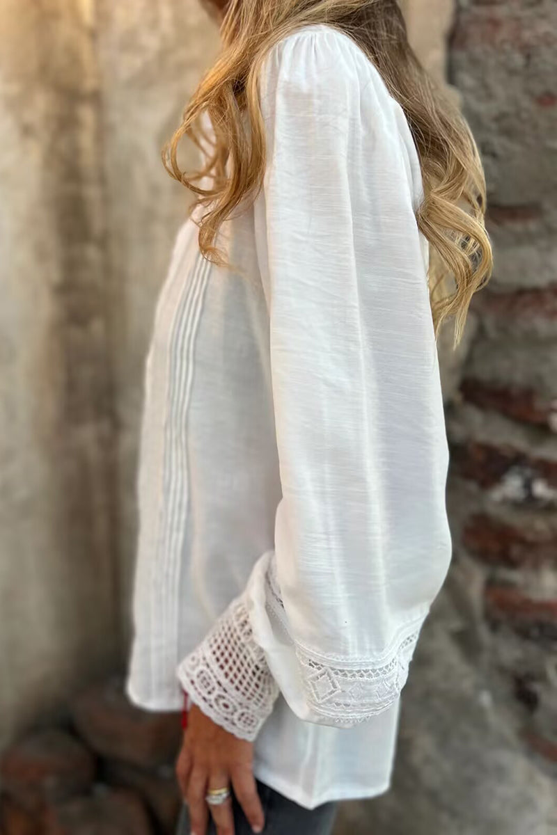 Elegant Lace Long Sleeve Blouse
