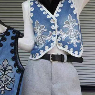 Floral Detailed Sleeveless Vest
