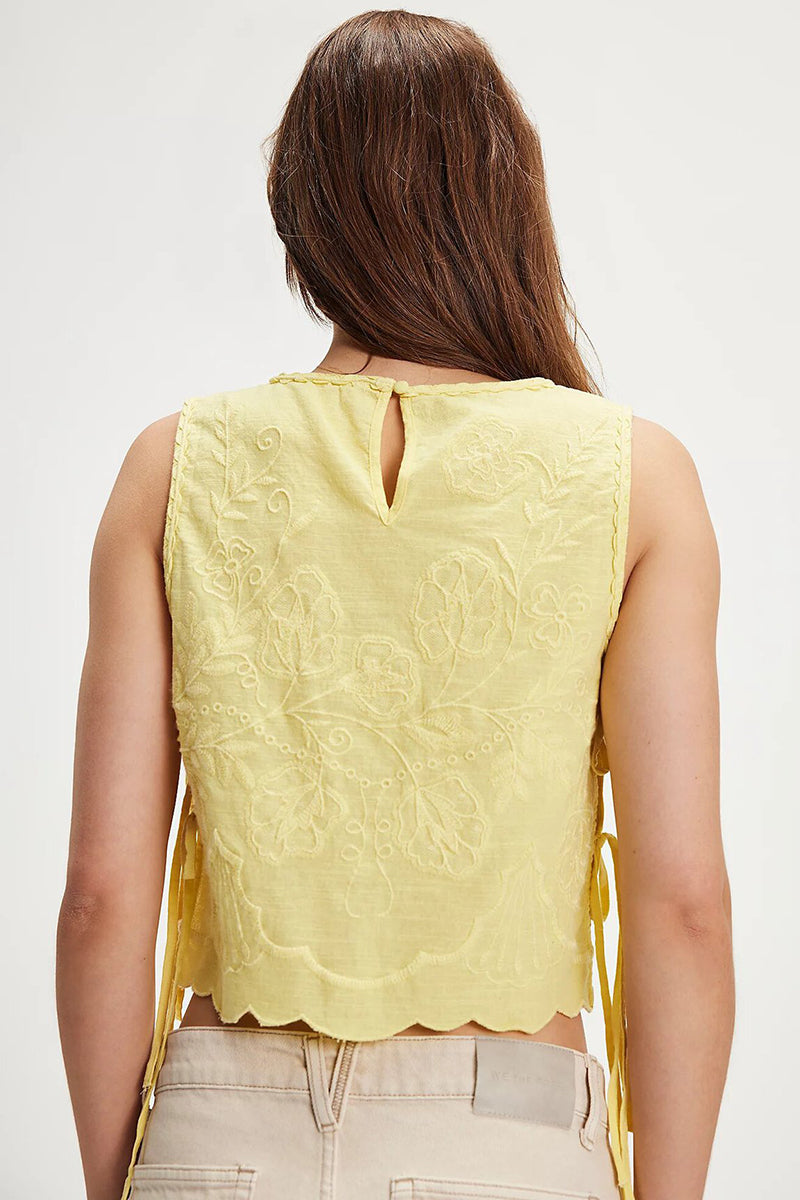 Sleeveless Tie-Side Cropped Tank Top