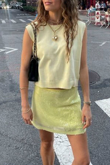 YELLOW