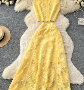 Elegant Floral Sleeveless Skirt Set