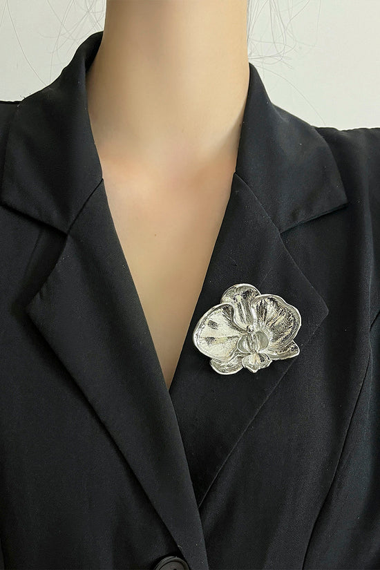 Elegant Floral Gold Brooch