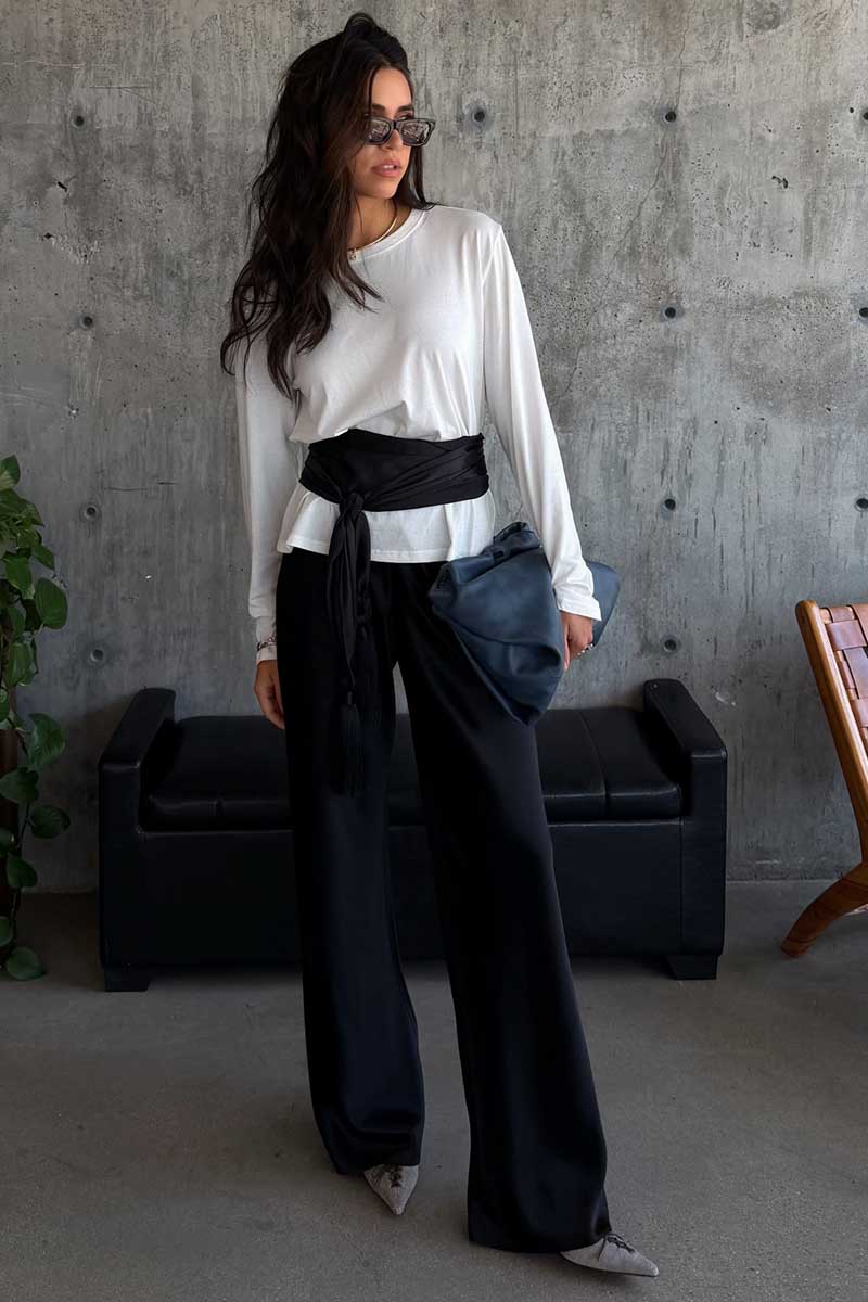BLACK (2).jpg