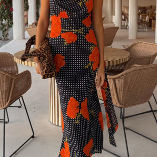 BLACK (1).jpg