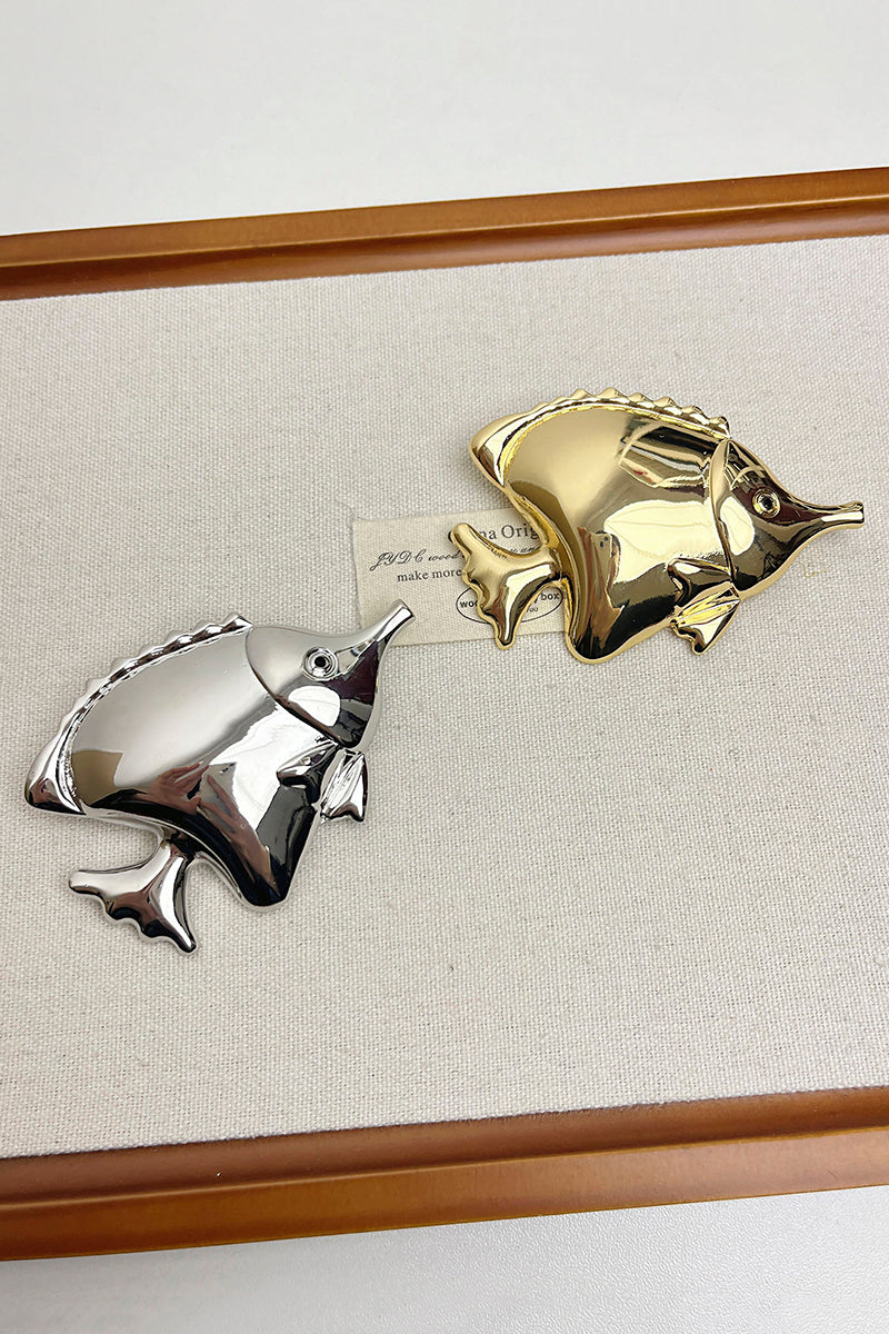Elegant Fish-Shaped Brooch
