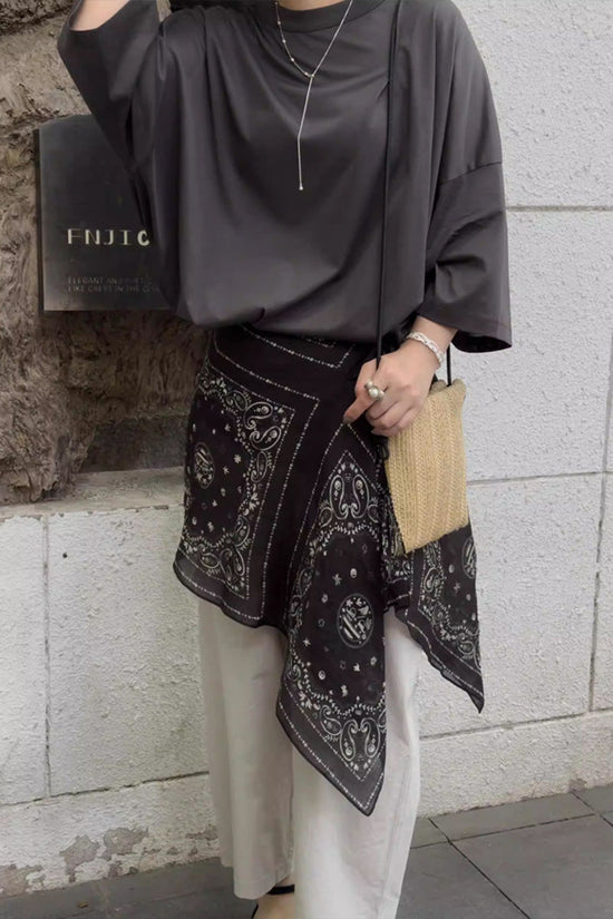 BLACK (3).jpg
