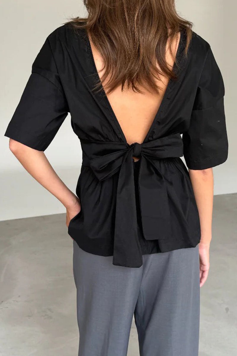 BLACK (2).jpg