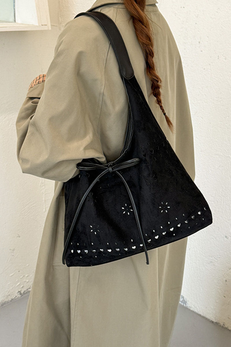 BLACK (1).jpg
