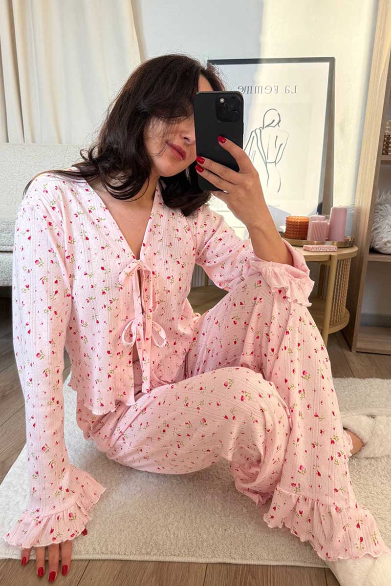 PINK (2).jpg