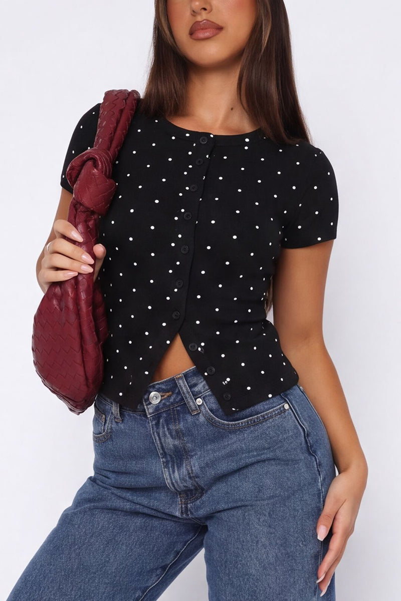 BLACK (1).jpg